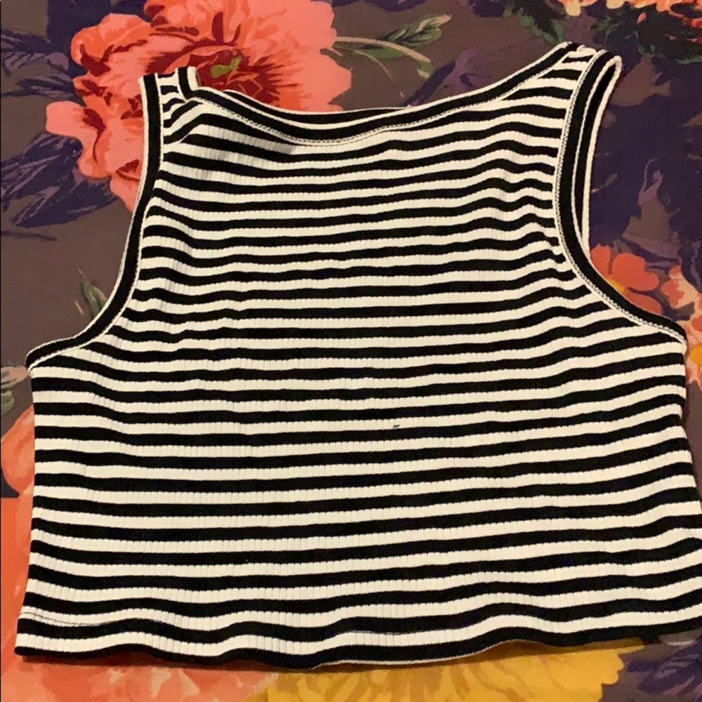 Crop top